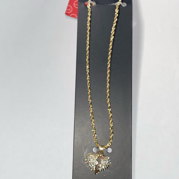 Iced out broken heart hip hop pendant on 24 inch gold plated rope chain - Picture 8 of 9